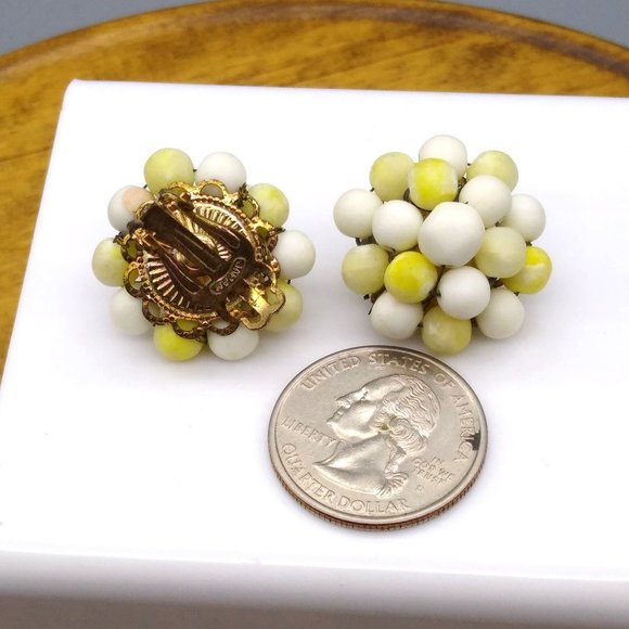 Vintage Bead Cluster Earrings, Classic White and Yellow Clip Ons from MCM - Picture 4 of 4